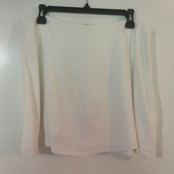 The A&F Scarlett Mid Rise Linen-Blend Mini Skort - Picture 3 of 3